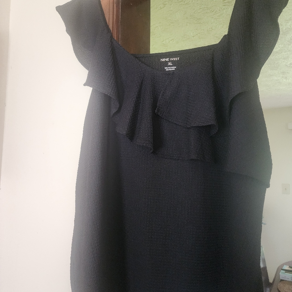 Sleeveless blouse